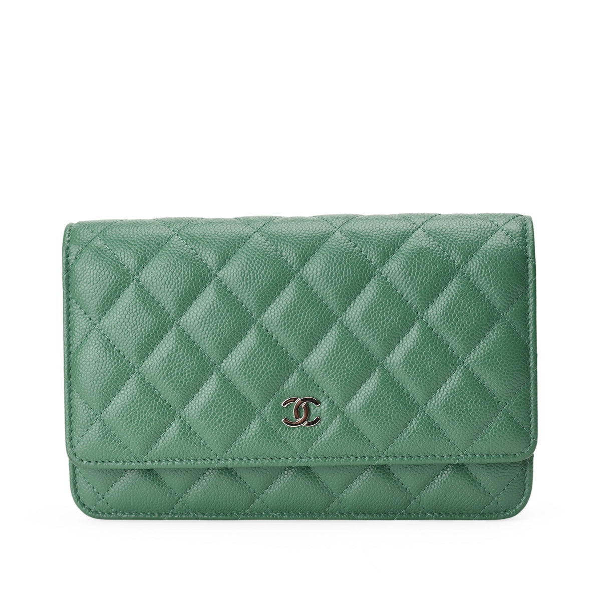 Chanel green quilted caviar leather wallet with silver logo. curated Pre-loved Luxury by Myluxe in Helsinki.