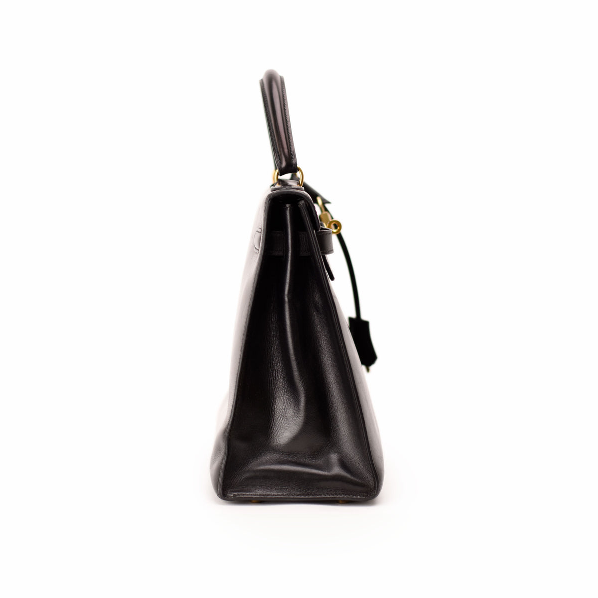 Black smooth leather designer handbag with gold-tone hardware. curated Pre-loved Luxury by Myluxe in Helsinki.