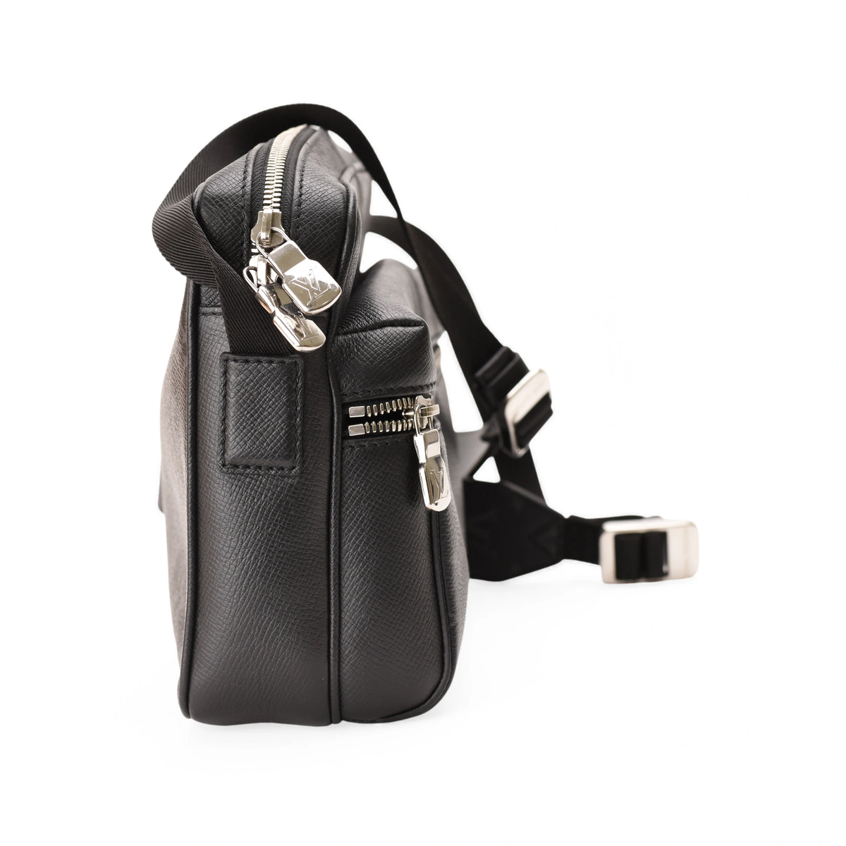 Louis Vuitton Taiga Monogram Eclipse Outdoor Messenger