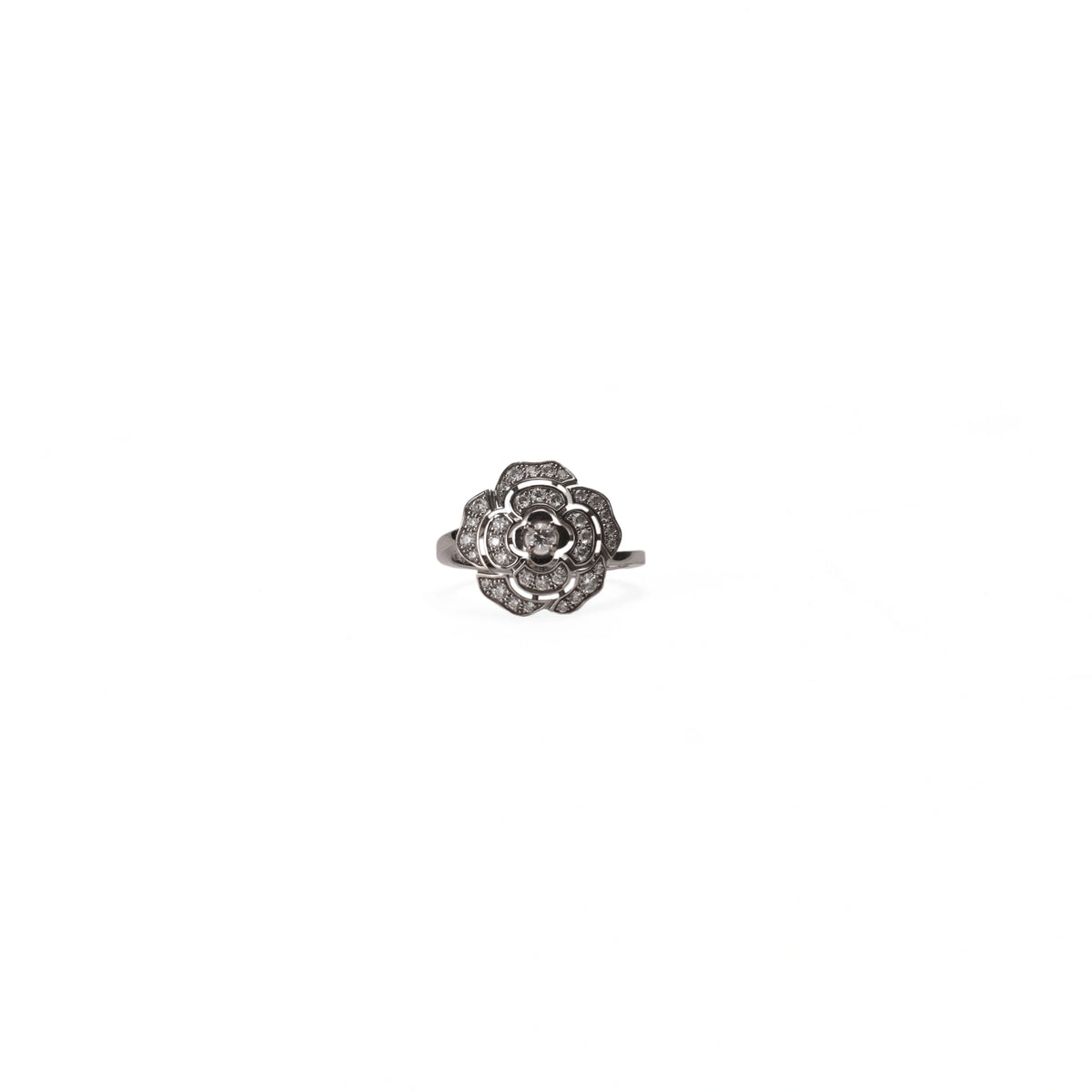 Chanel Bouton De Camélia Ring White Gold