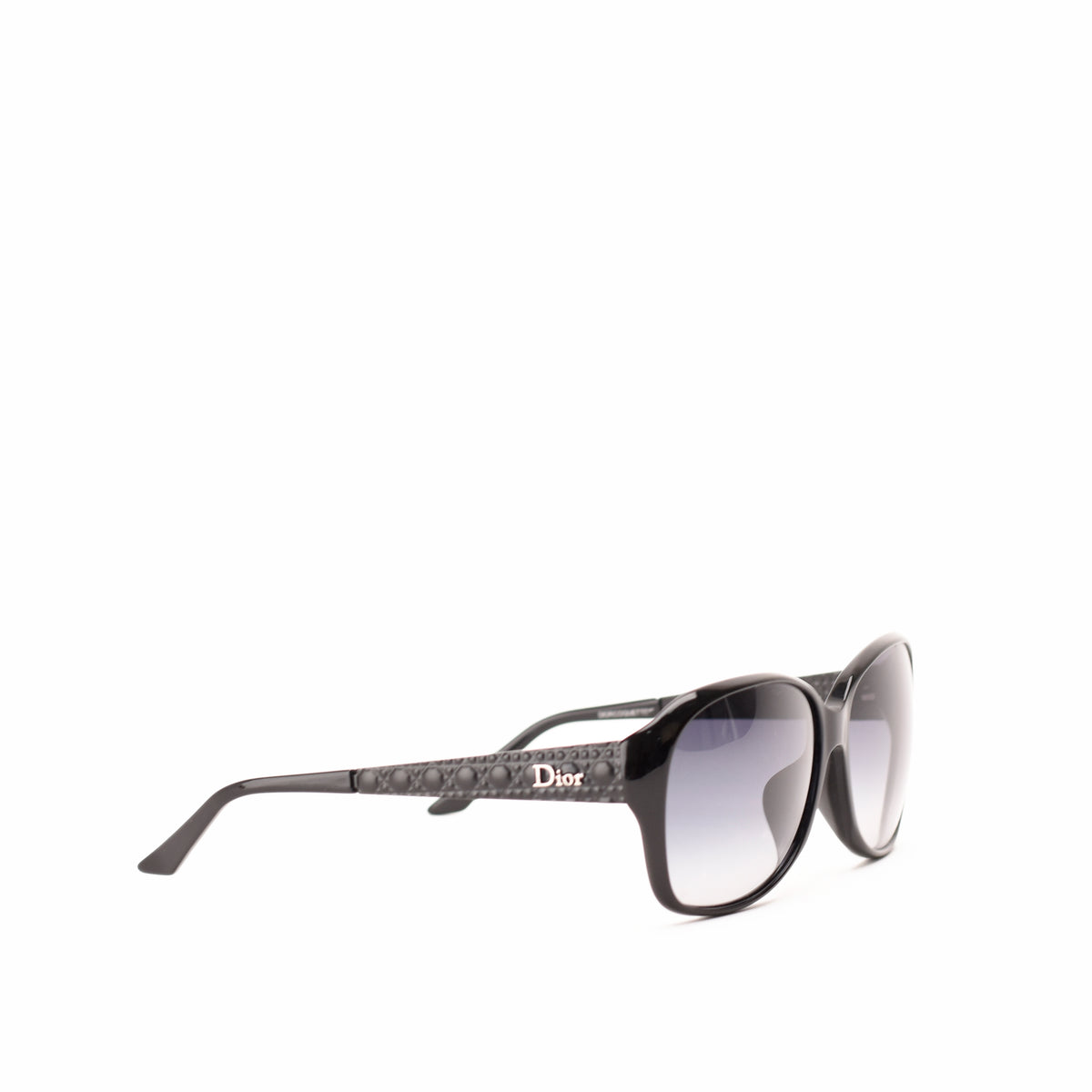 Black Dior oversized sunglasses with gradient lenses, curated Pre-loved Luxury by Myluxe in Helsinki.