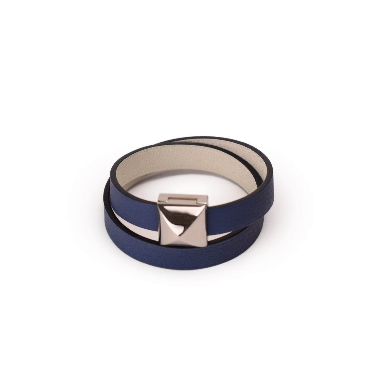 Navy blue leather wrap bracelet with silver-tone pyramid clasp. curated Pre-loved Luxury by Myluxe in Helsinki.