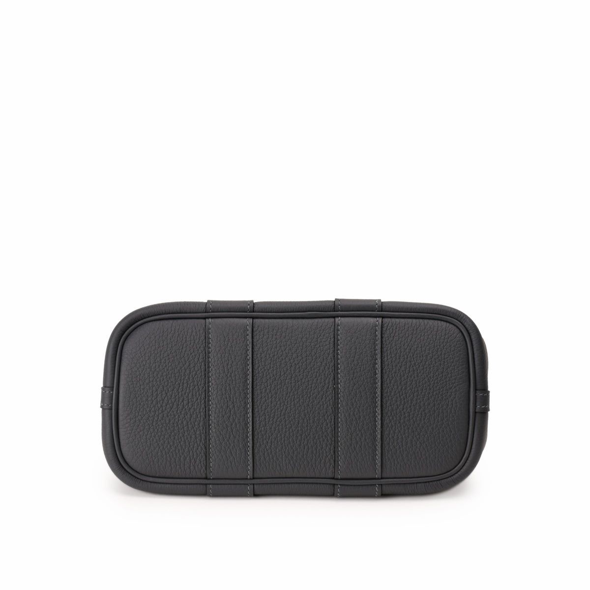 Black pebbled leather luxury pouch with vertical stitching. Curated Pre-loved Luxury by Myluxe in Helsinki.