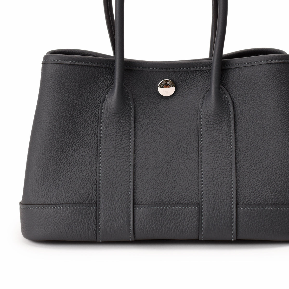 Grey pebbled leather tote bag with silver hardware. curated Pre-loved Luxury by Myluxe in Helsinki.