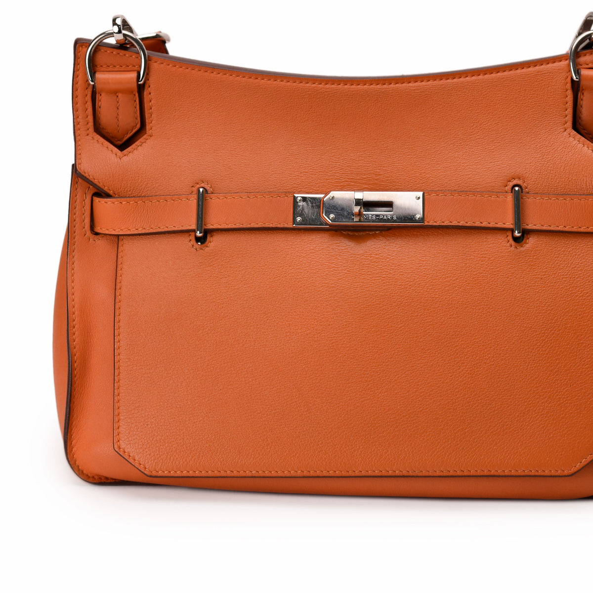 Tan leather Hermès handbag with silver hardware, curated Pre-loved Luxury by Myluxe in Helsinki.