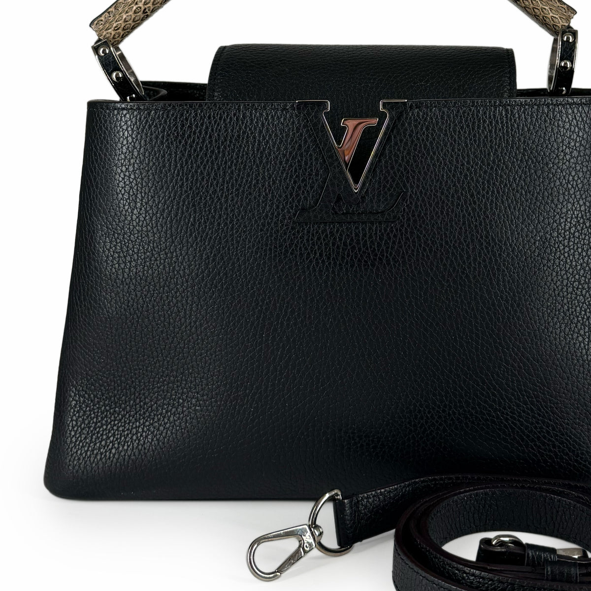 Black pebbled leather Louis Vuitton handbag with gold-tone LV hardware, curated Pre-loved Luxury by Myluxe in Helsinki.